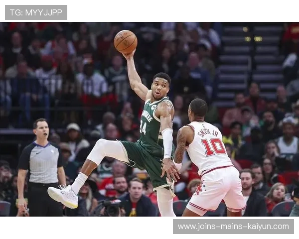 字母哥个人爆炸与团队赢球之间！雄鹿需二持球点分担