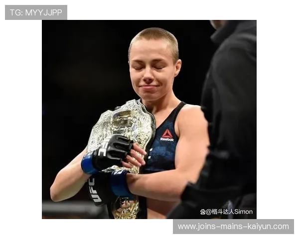 MMA女子冠军强势地面锤击